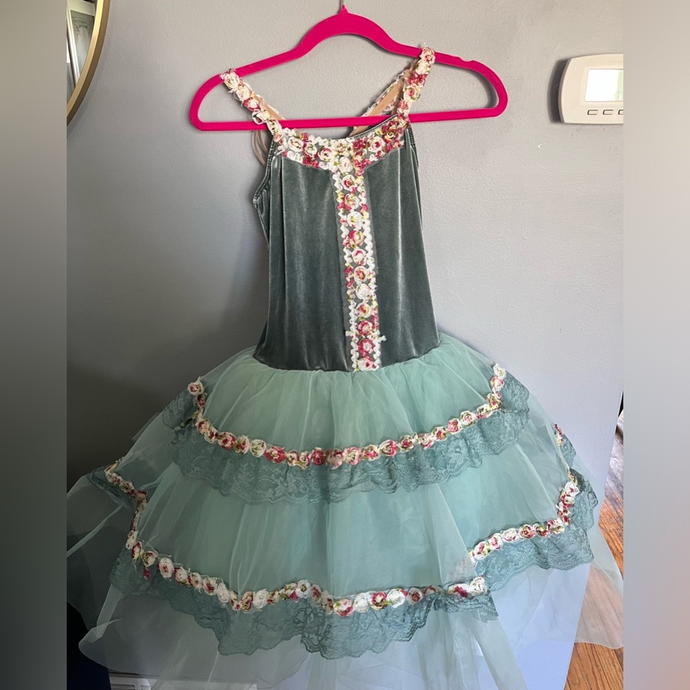 Revolution Green Ballet Costume 
So pretty! 
Worn Once 
Medium Adult